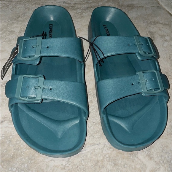 NWT Express Double Buckle Slip-on Sandals - Picture 6 of 6